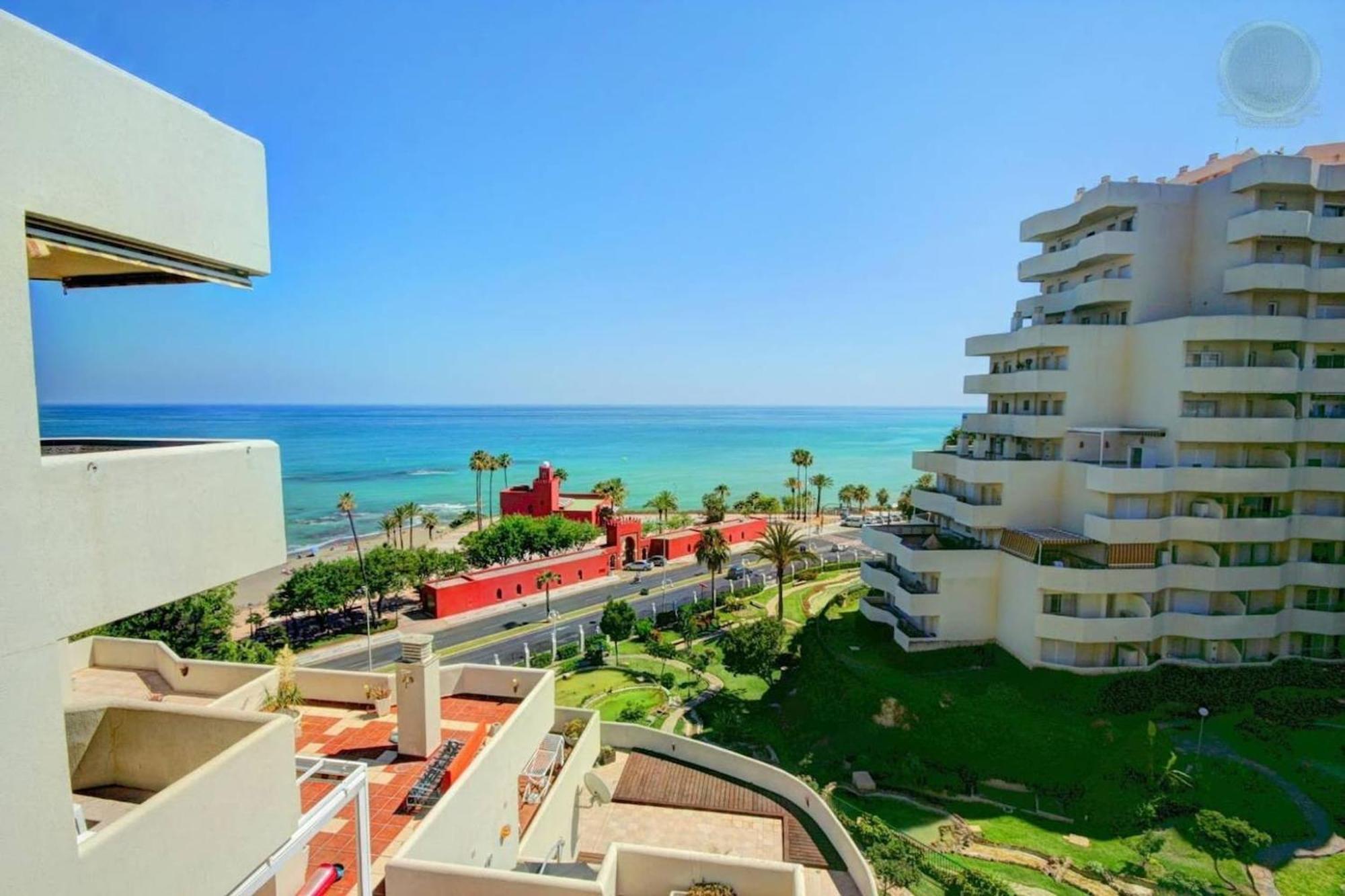 Large Side Sea View Benalbeach *